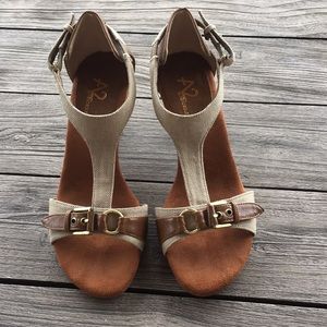 Aerosols dress sandal